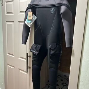 8/7 wetsuit
